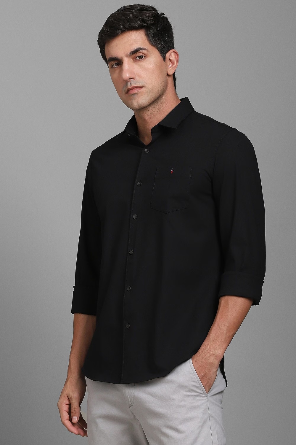 40692-men-black-solid-full-sleeves-casual-shirt-black-1.jpg