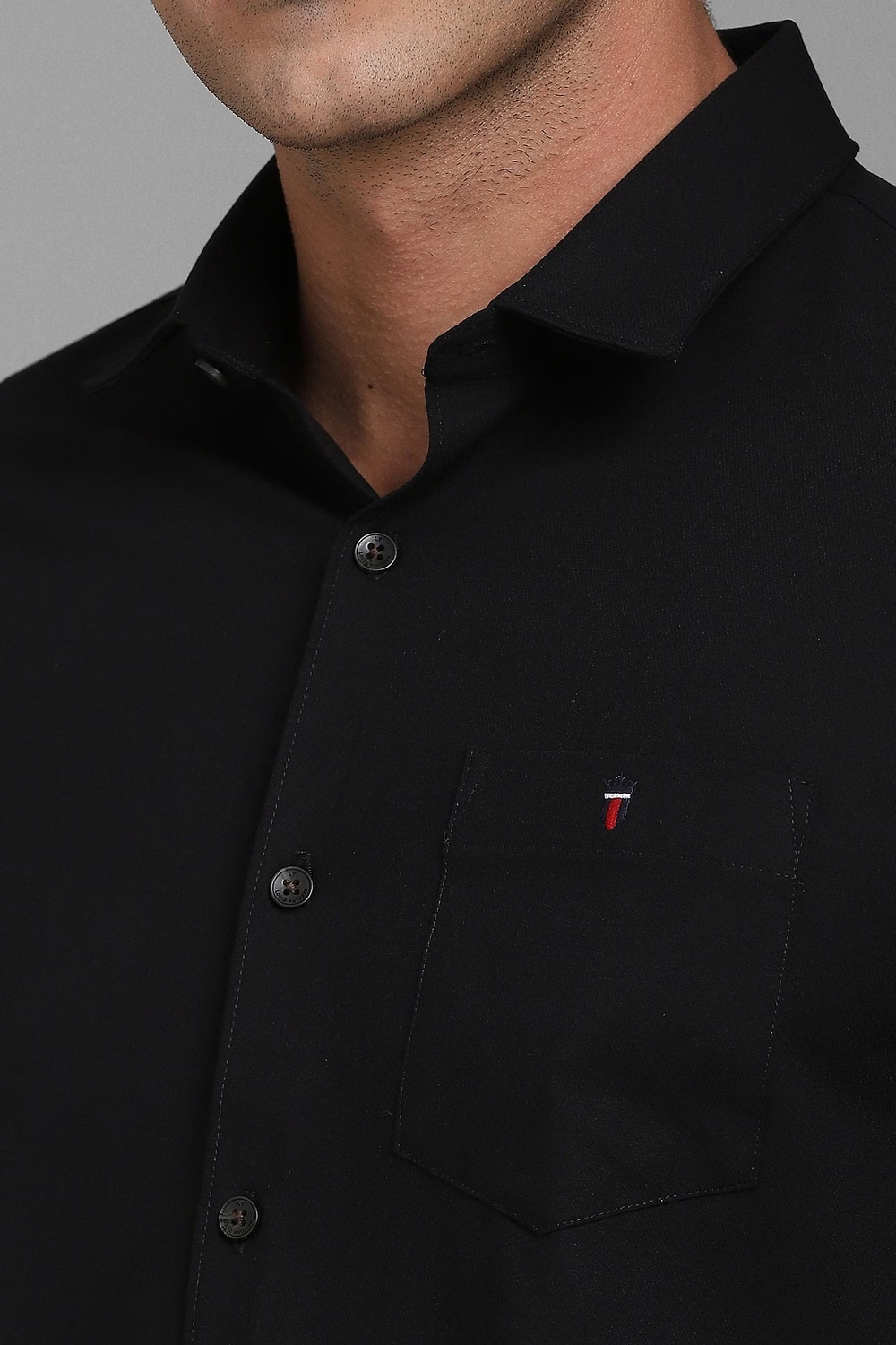 40692-men-black-solid-full-sleeves-casual-shirt-black-1.jpg