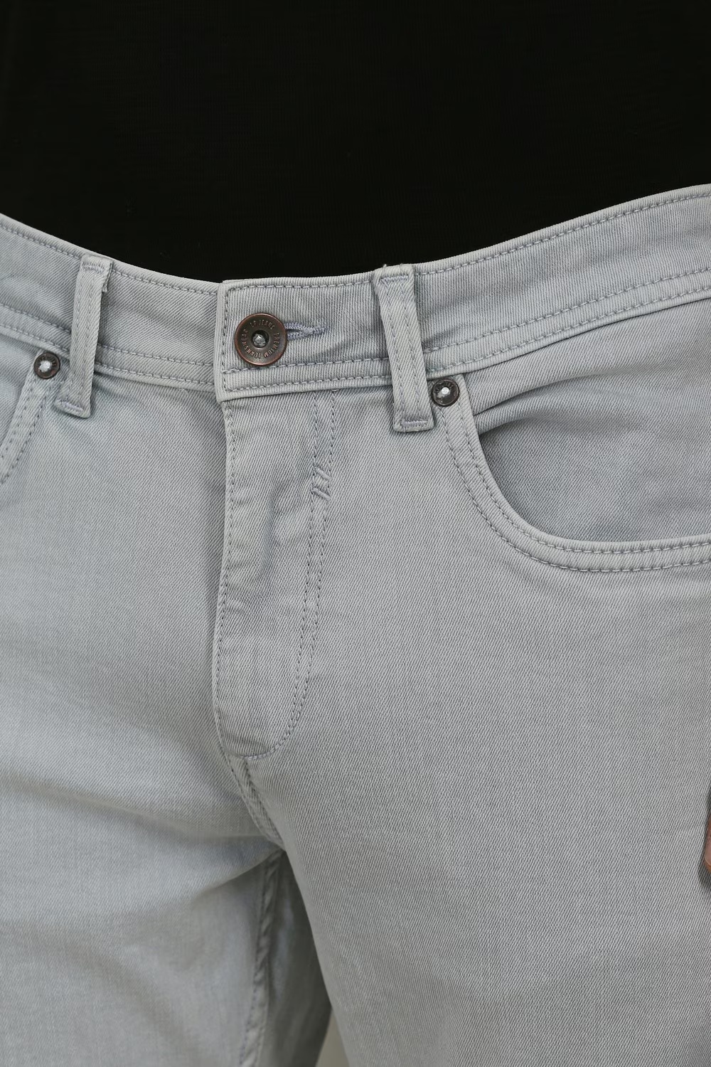 40938-men-grey-light-smart-fit-jeans-grey-1.jpg