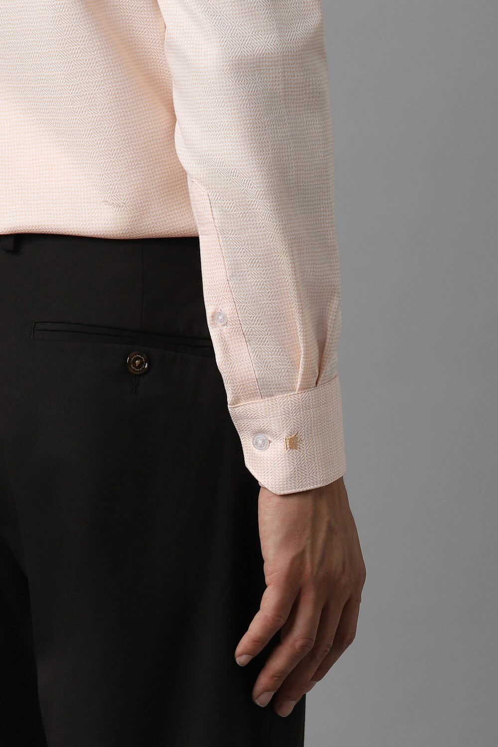 40980-men-peach-classic-fit-textured-full-sleeves-formal-shirt-peach-1.jpg