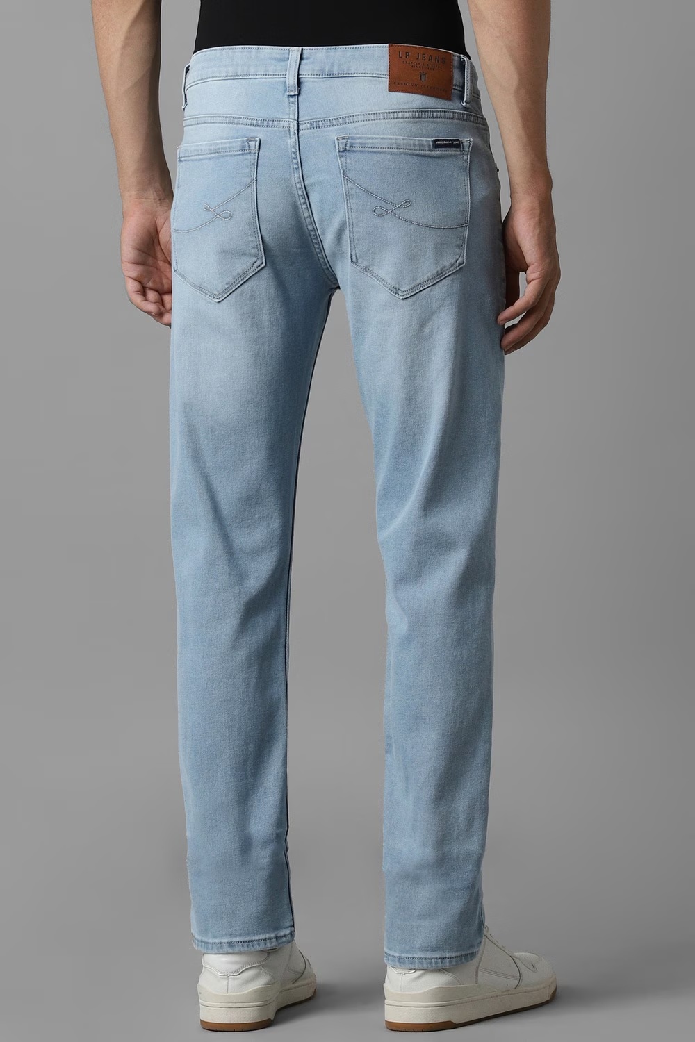 41300-men-blue-light-slim-fit-jeans-blue-1.jpg