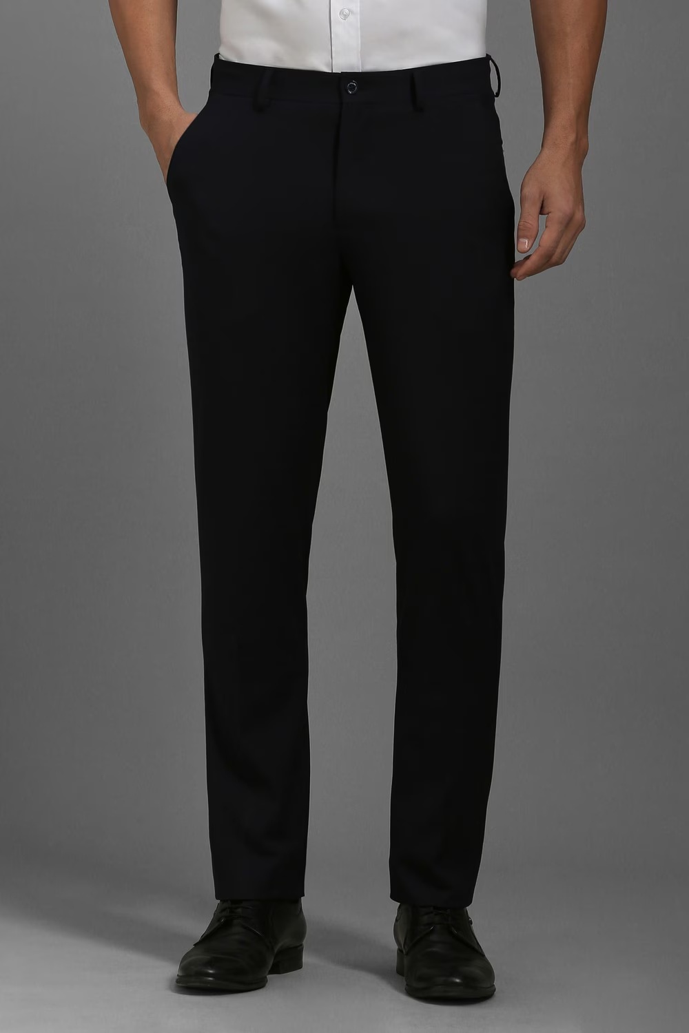 Men Black Slim Fit Solid Flat Front Formal Trousers-Black