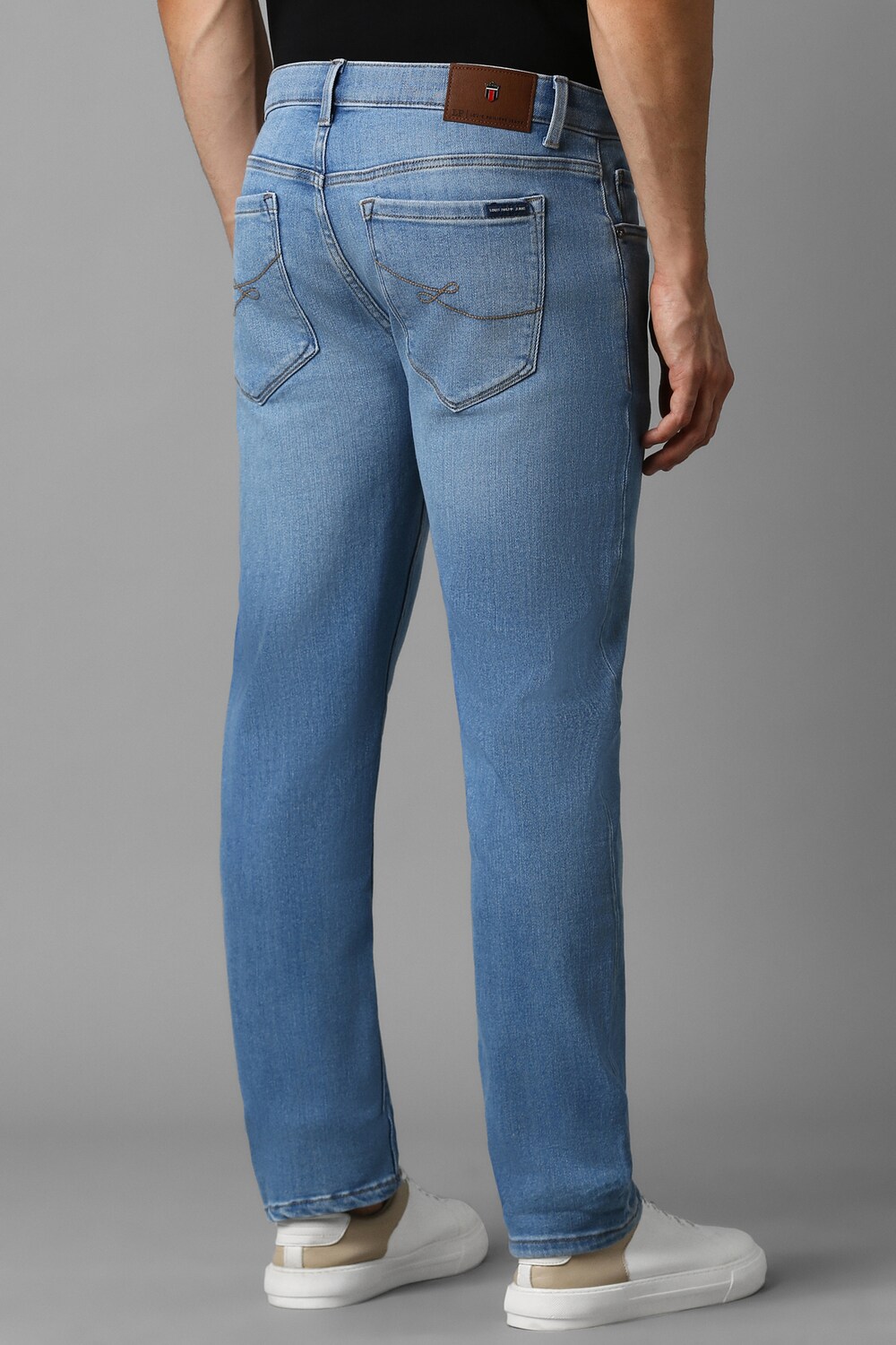 42265-men-blue-mid-slim-fit-jeans-blue-1.jpg