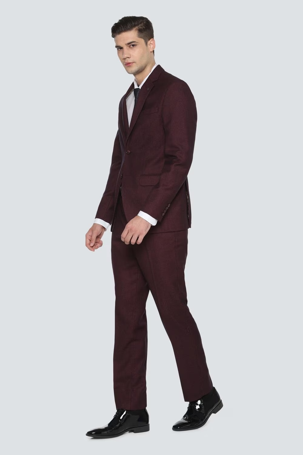 42430-men-maroon-slim-fit-textured-formal-two-piece-suit-maroon-1.jpg