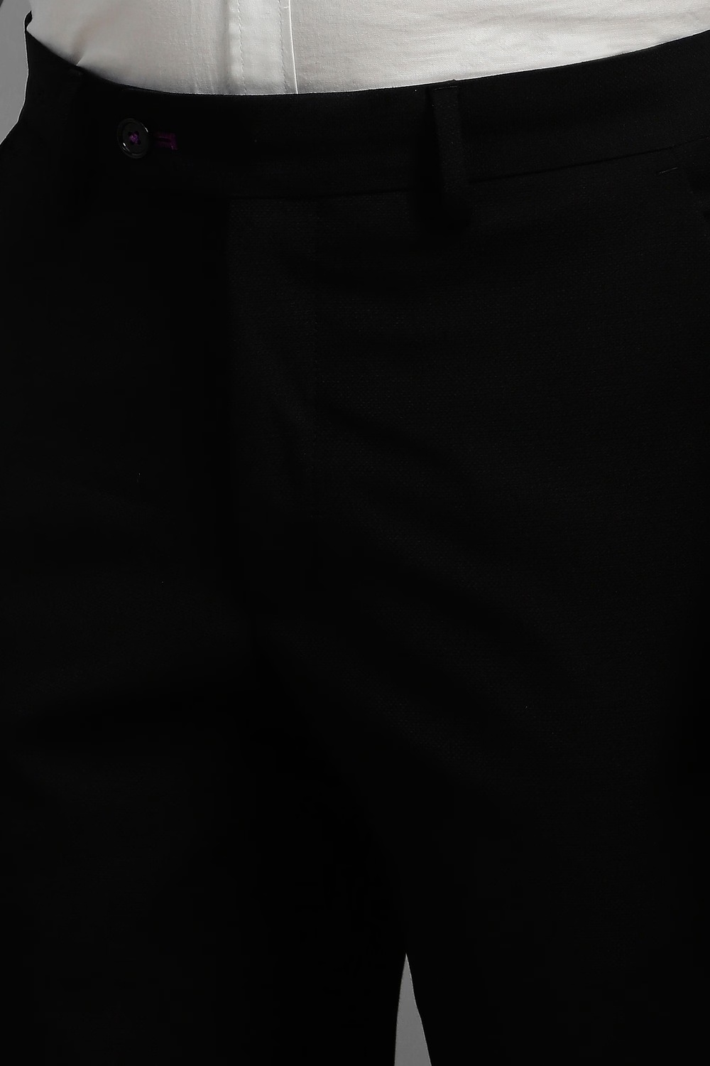 42464-men-black-slim-fit-textured-flat-front-formal-trousers-black-1.jpg