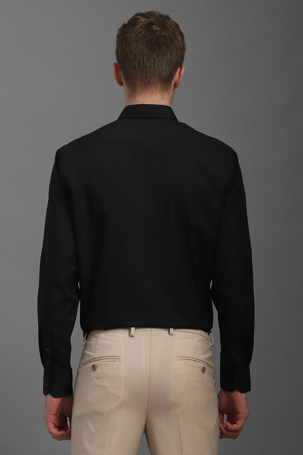 42604-men-black-classic-fit-solid-full-sleeves-formal-shirt-black-1.jpg
