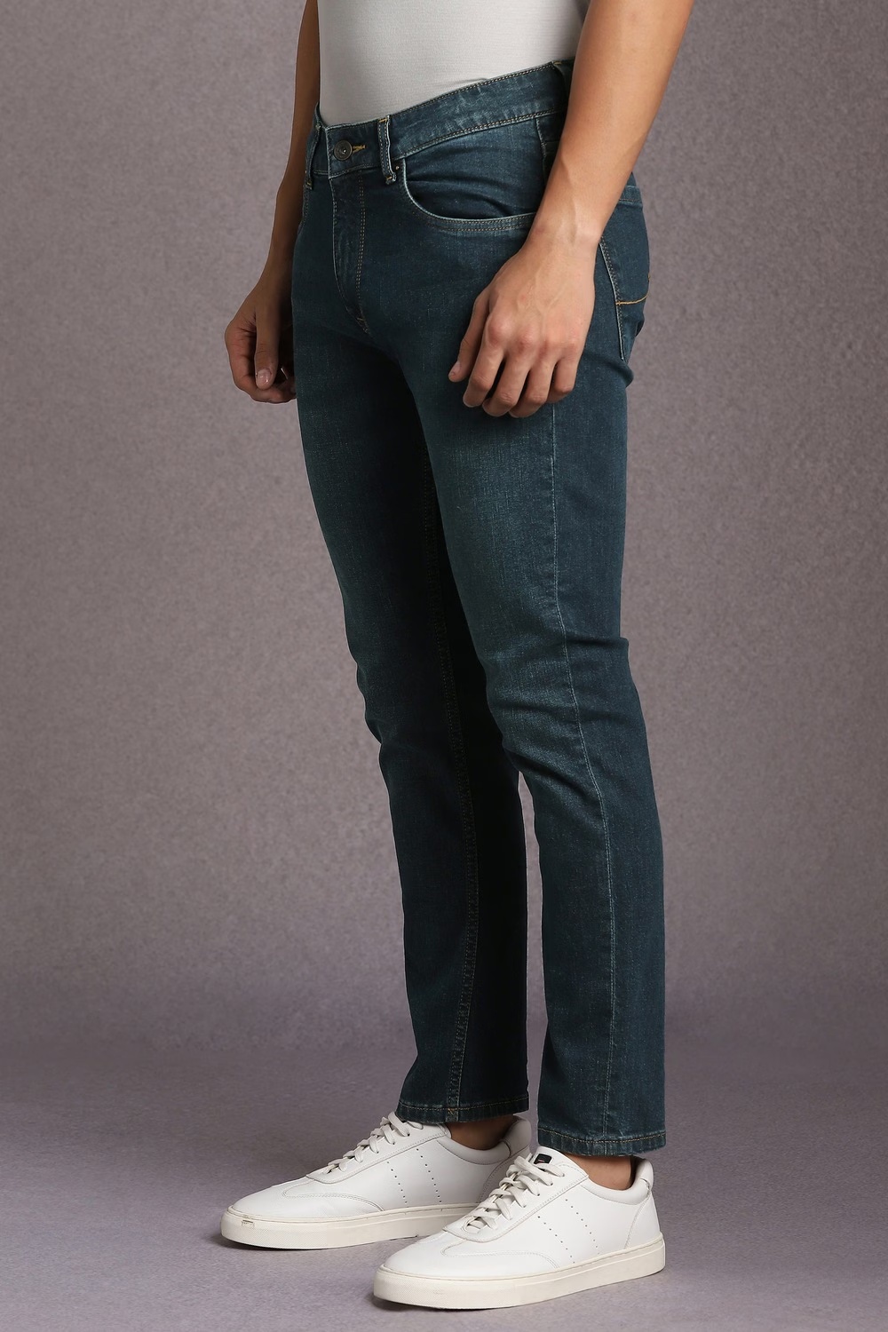 42979-men-navy-mid-smart-fit-jeans-navy-1.jpg