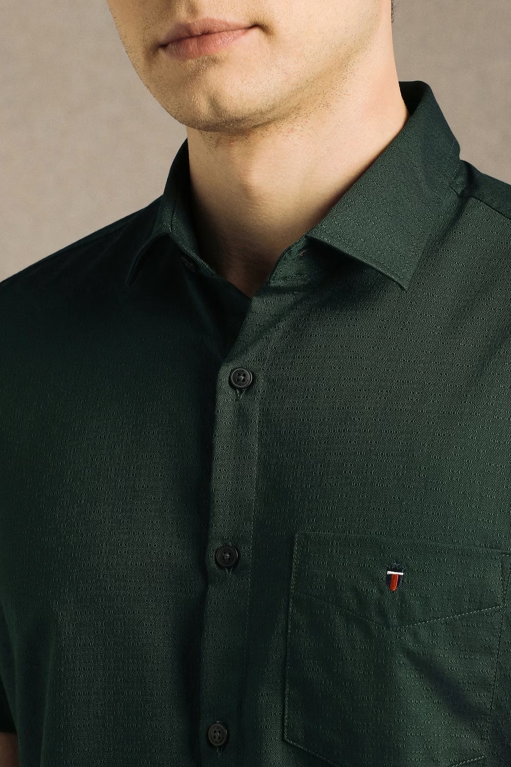 43374-men-green-textured-half-sleeves-casual-shirt-green-1.jpg