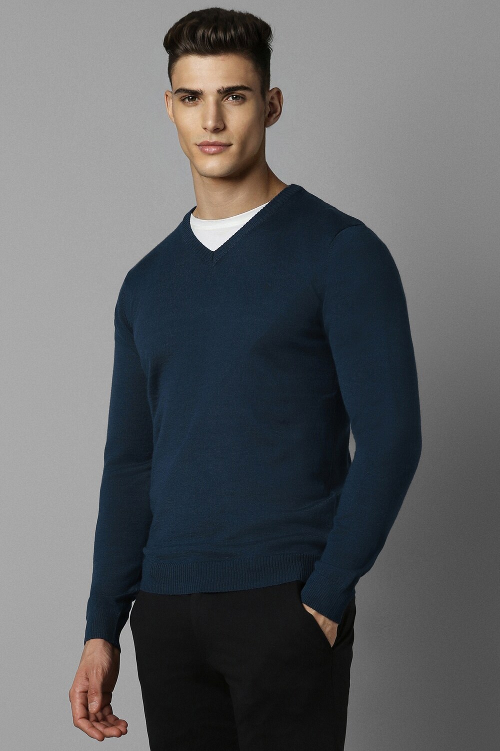 43551-men-navy-solid-v-neck-full-sleeves-sweater-navy-1.jpg