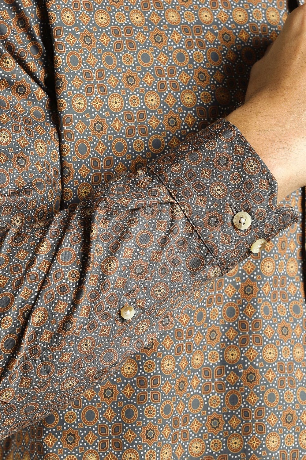 43883-men-grey-print-full-sleeves-casual-shirt-grey-1.jpg