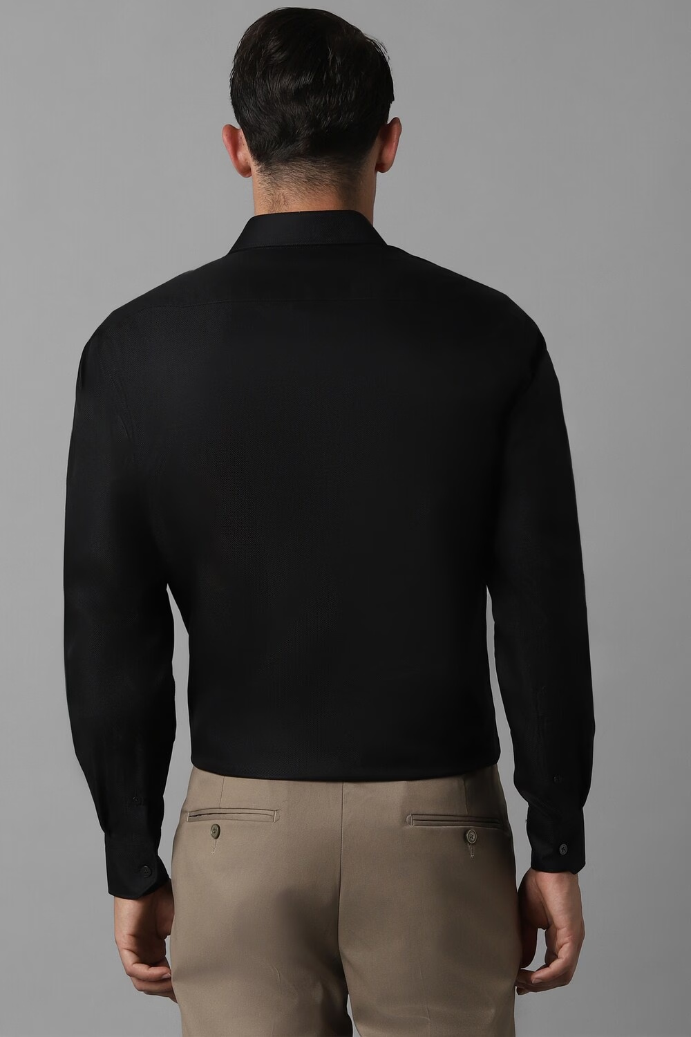 44035-men-black-classic-fit-solid-full-sleeves-formal-shirt-black-1.jpg