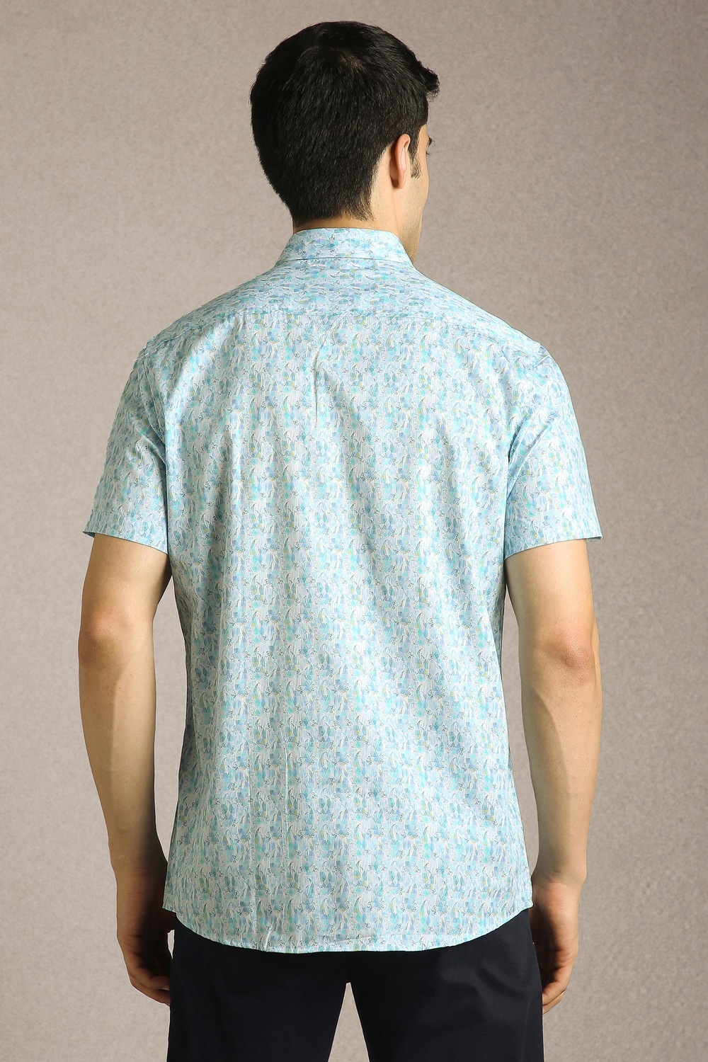 4408-men-light-blue-print-half-sleeves-casual-shirt-light-blue-1.jpg