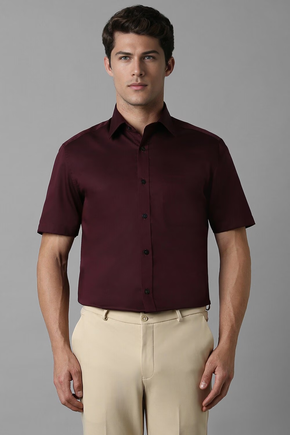 Men Maroon Classic Fit Solid Half Sleeves Casual Shirt-Maroon