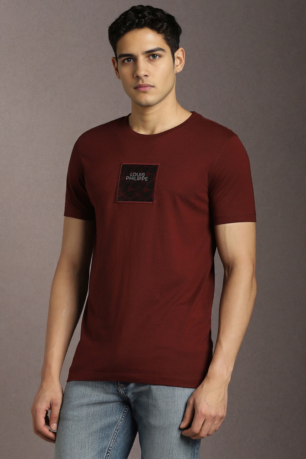 44486-men-maroon-graphic-print-crew-neck-t-shirt-maroon-1.jpg