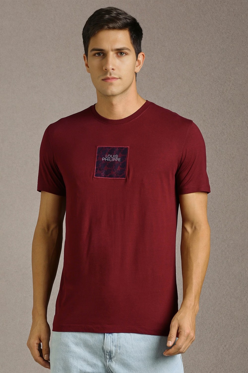 44486-men-maroon-graphic-print-crew-neck-t-shirt-maroon-1.jpg