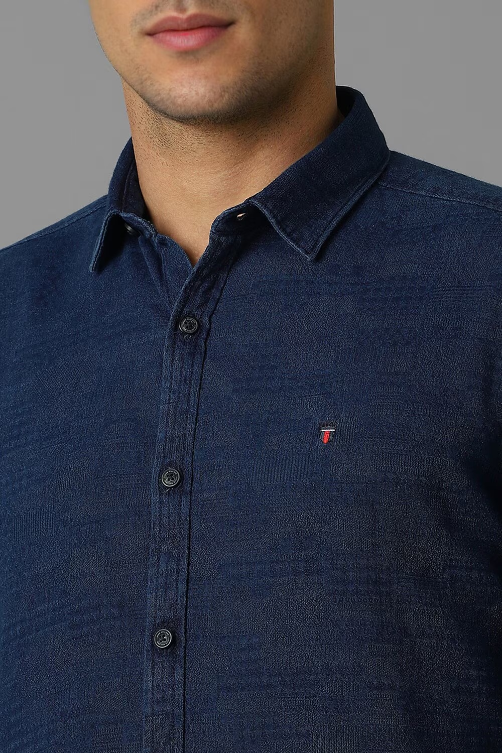 44950-men-navy-slim-fit-textured-full-sleeves-casual-shirt-navy-1.jpg