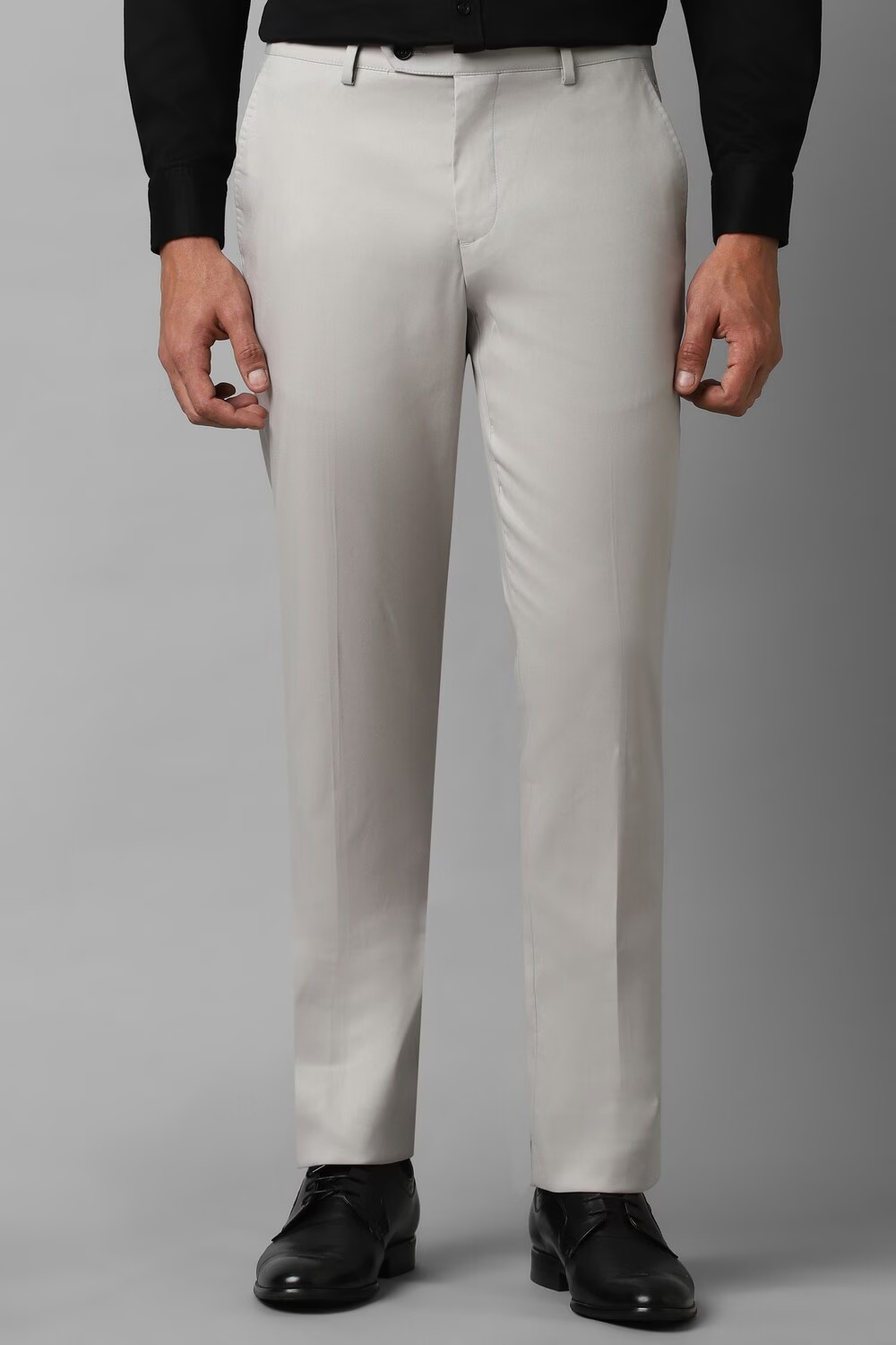 Men Grey Slim Fit Solid Flat Front Formal Trousers-Grey