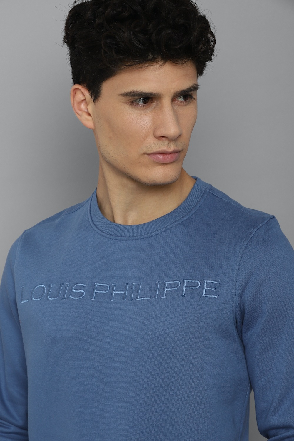 463-men-casual-blue-solid-sweatshirt-blue-1.jpg
