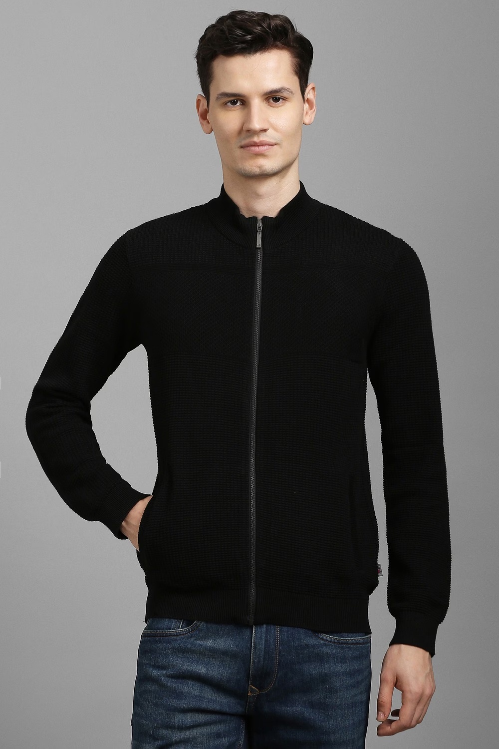 Men Black Textured Round Neck Full Sleeves Sweater-Black