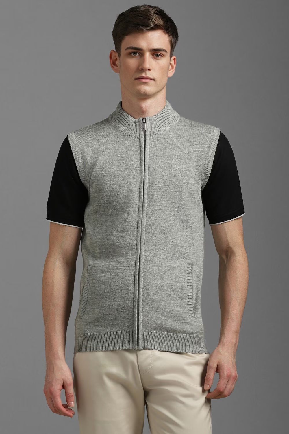 Men Grey Solid Round Neck Sleeveless Sweater-Grey