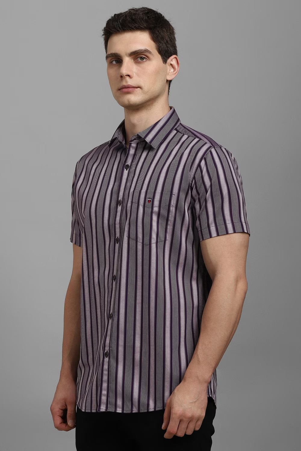 47539-men-grey-stripe-half-sleeves-casual-shirt-grey-1.jpg