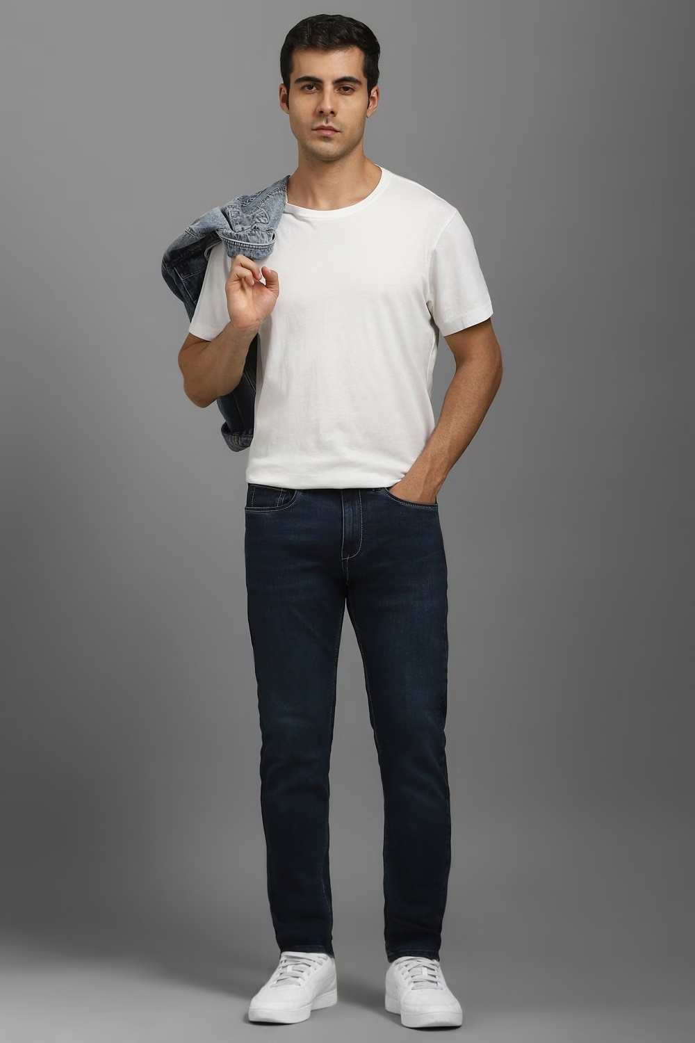 47546-men-navy-light-slim-tapered-fit-jeans-navy-1.jpg