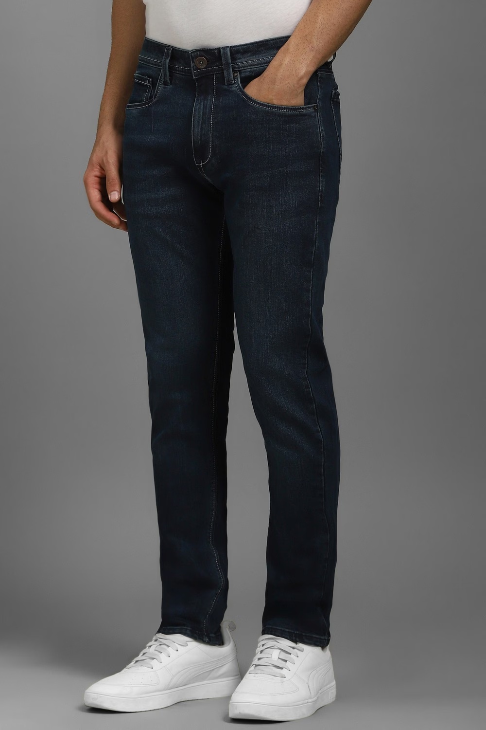 47546-men-navy-light-slim-tapered-fit-jeans-navy-1.jpg