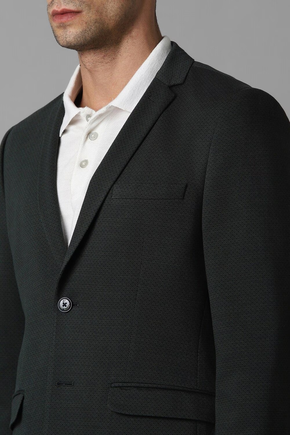 47965-men-black-super-slim-fit-textured-casual-blazer-black-1.jpg