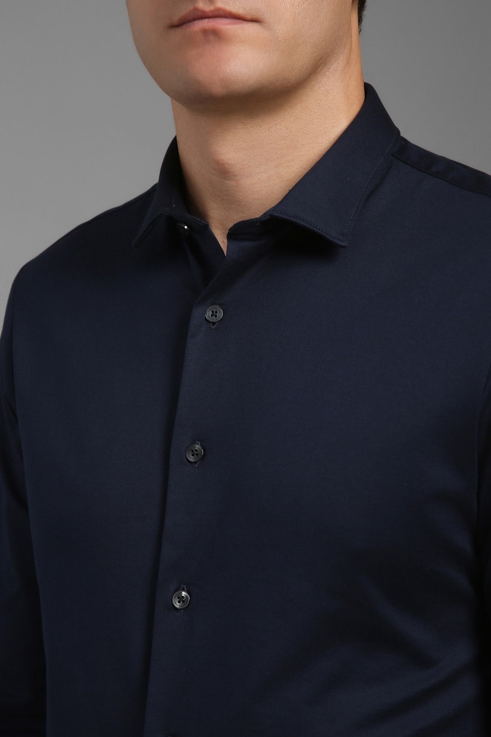 48022-men-navy-slim-fit-solid-full-sleeves-formal-shirt-navy-1.jpg
