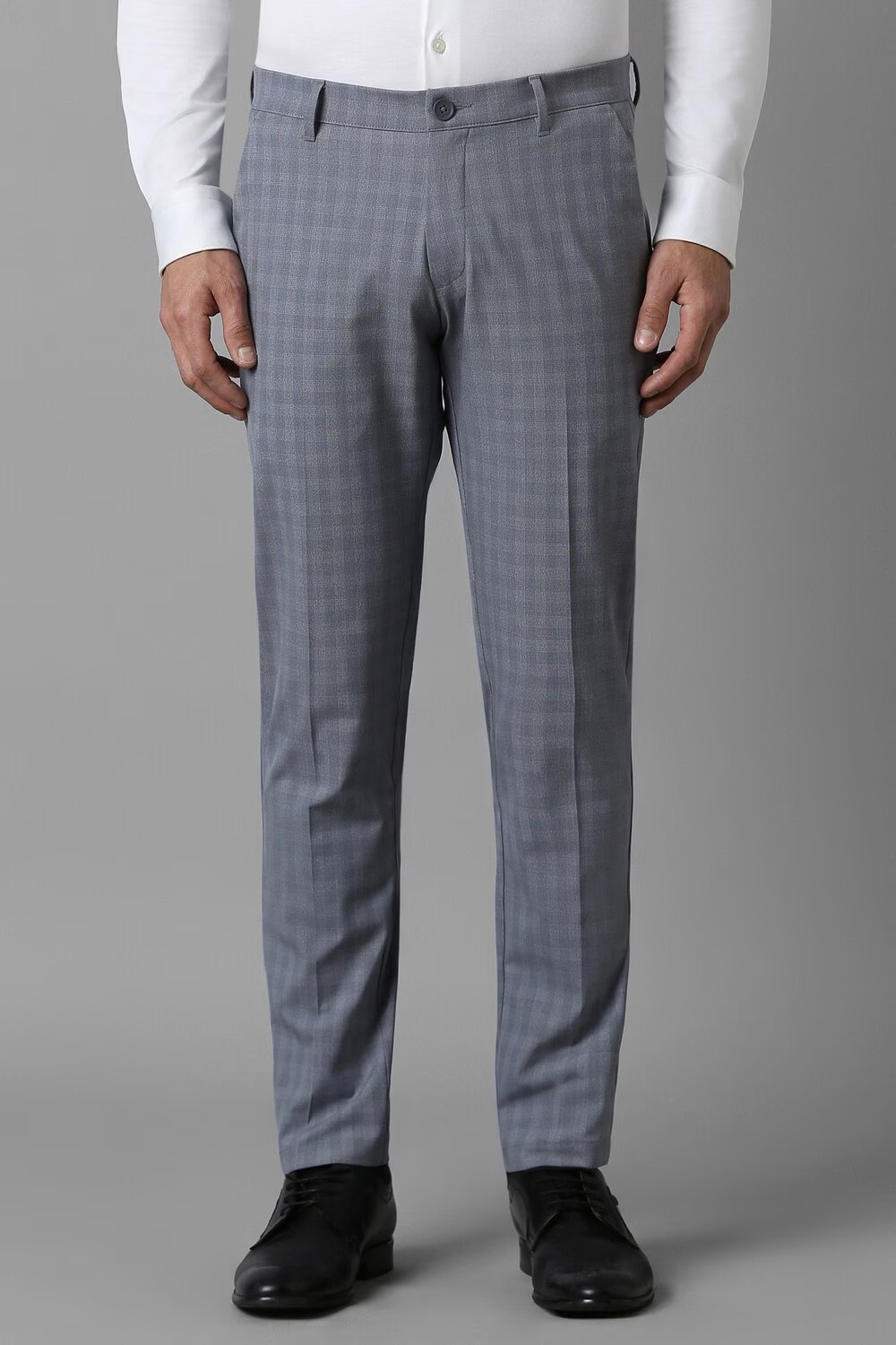 Men Grey Contemporary Fit Check Flat Front Casual Trousers-Grey