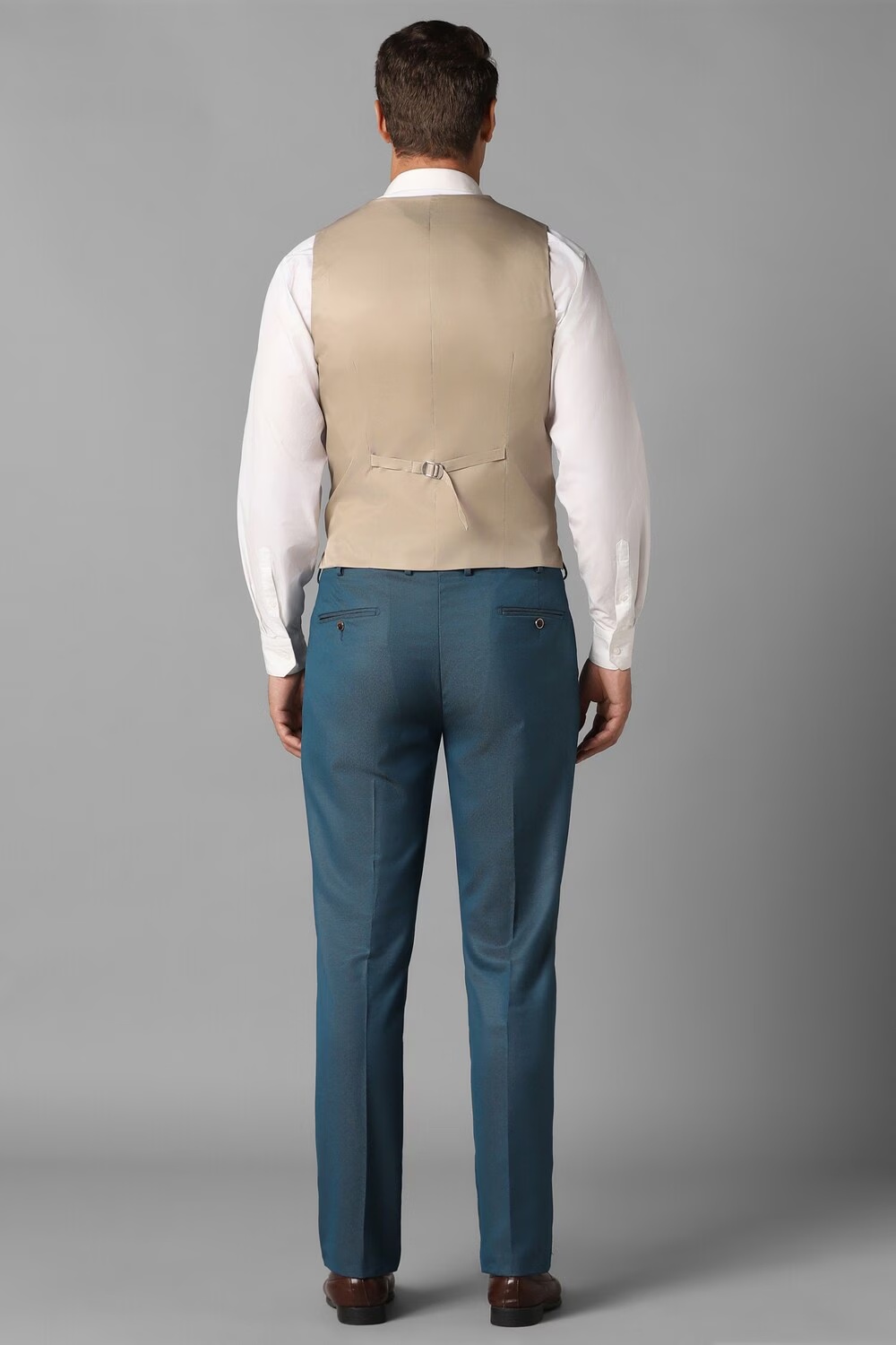 48086-men-green-slim-fit-textured-formal-three-piece-suit-green-1.jpg