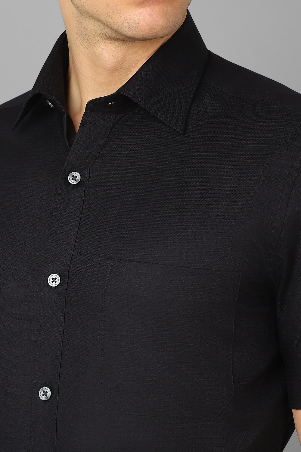 4812-men-black-classic-fit-textured-half-sleeves-formal-shirt-black-1.jpg