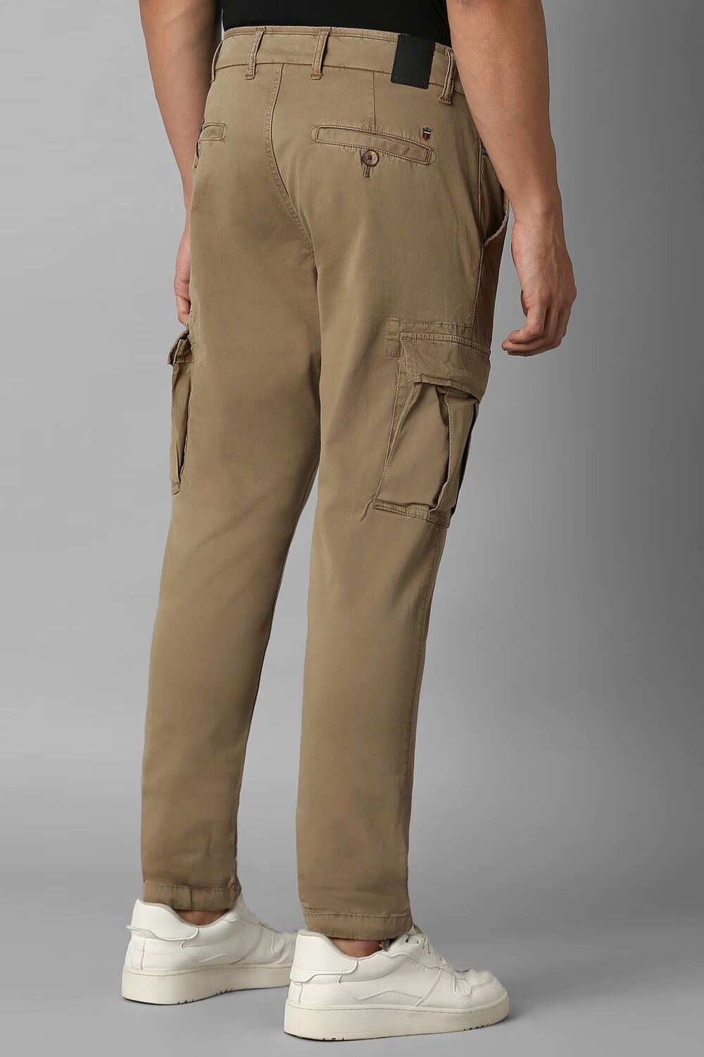 48143-men-brown-contemporary-fit-solid-flat-front-casual-trousers-brown-1.jpg