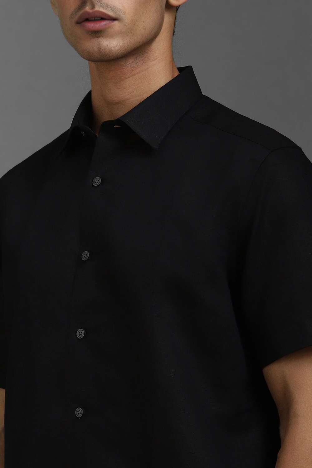 48212-men-black-slim-fit-solid-half-sleeves-formal-shirt-black-1.jpg