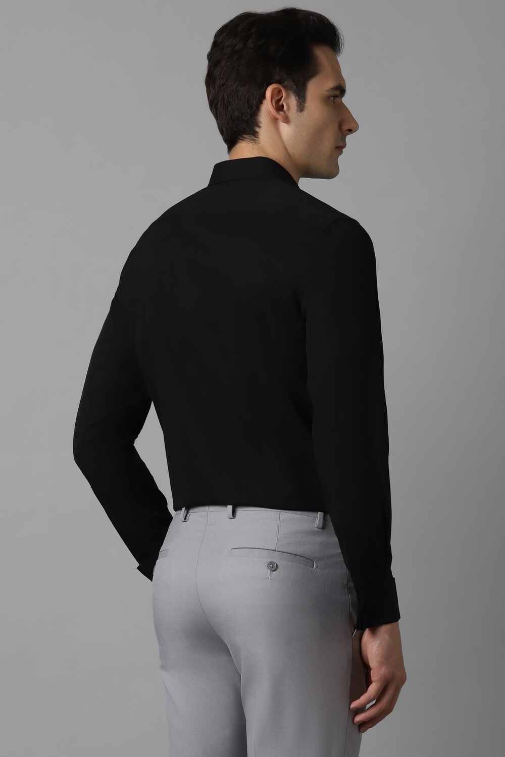 48468-men-black-classic-fit-solid-full-sleeves-formal-shirt-black-1.jpg