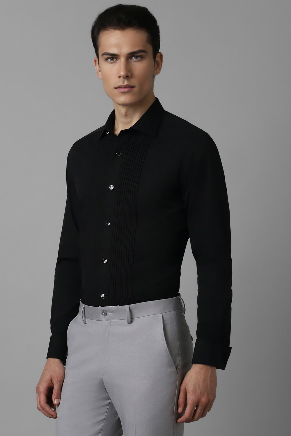 48468-men-black-classic-fit-solid-full-sleeves-formal-shirt-black-1.jpg