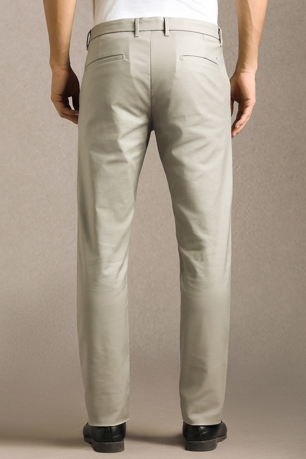 48567-men-olive-slim-fit-textured-flat-front-casual-trousers-olive-1.webp