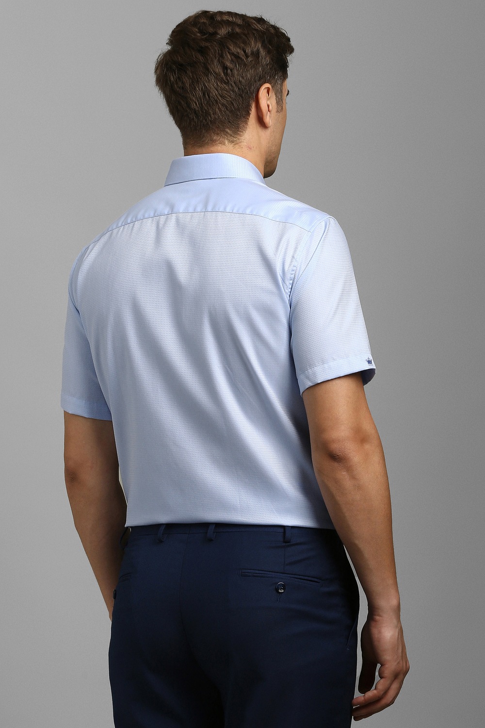 49125-men-light-blue-textured-half-sleeves-formal-shirt-light-blue-1.jpg