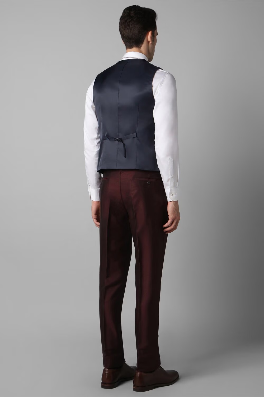 4913-men-maroon-slim-fit-solid-formal-three-piece-suit-maroon-1.jpg
