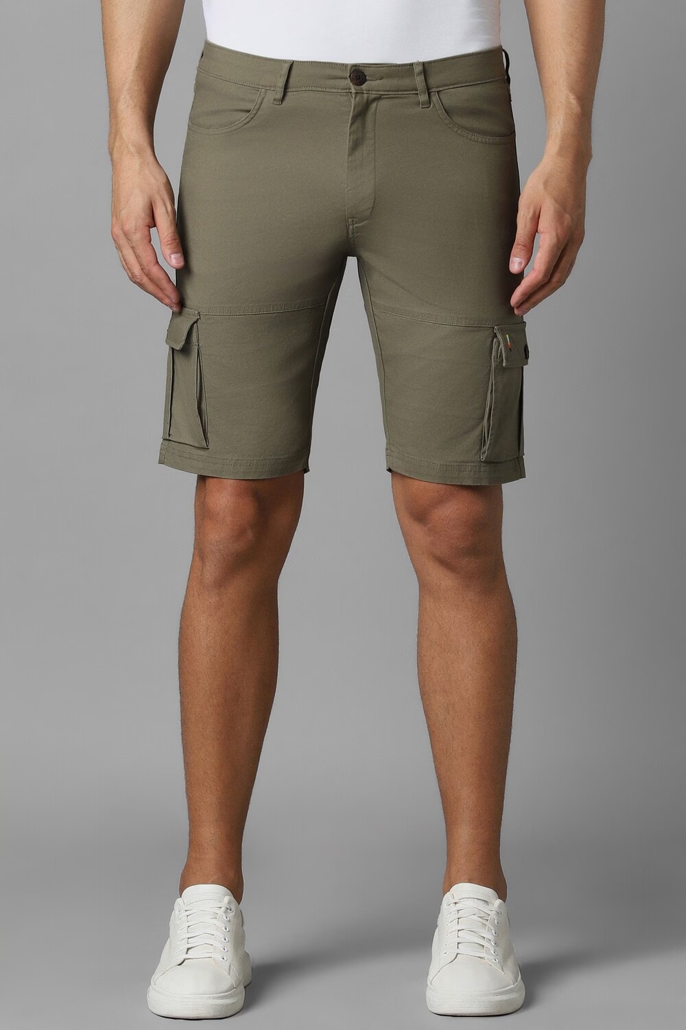 Men Olive Solid Slim Fit Shorts-Olive
