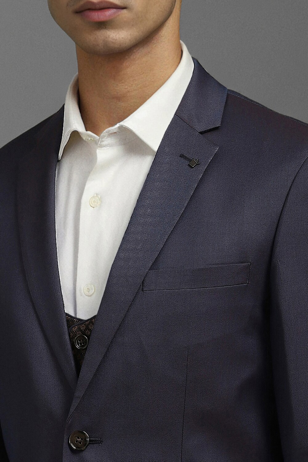 4923-men-navy-slim-fit-textured-formal-three-piece-suit-navy-1.jpg