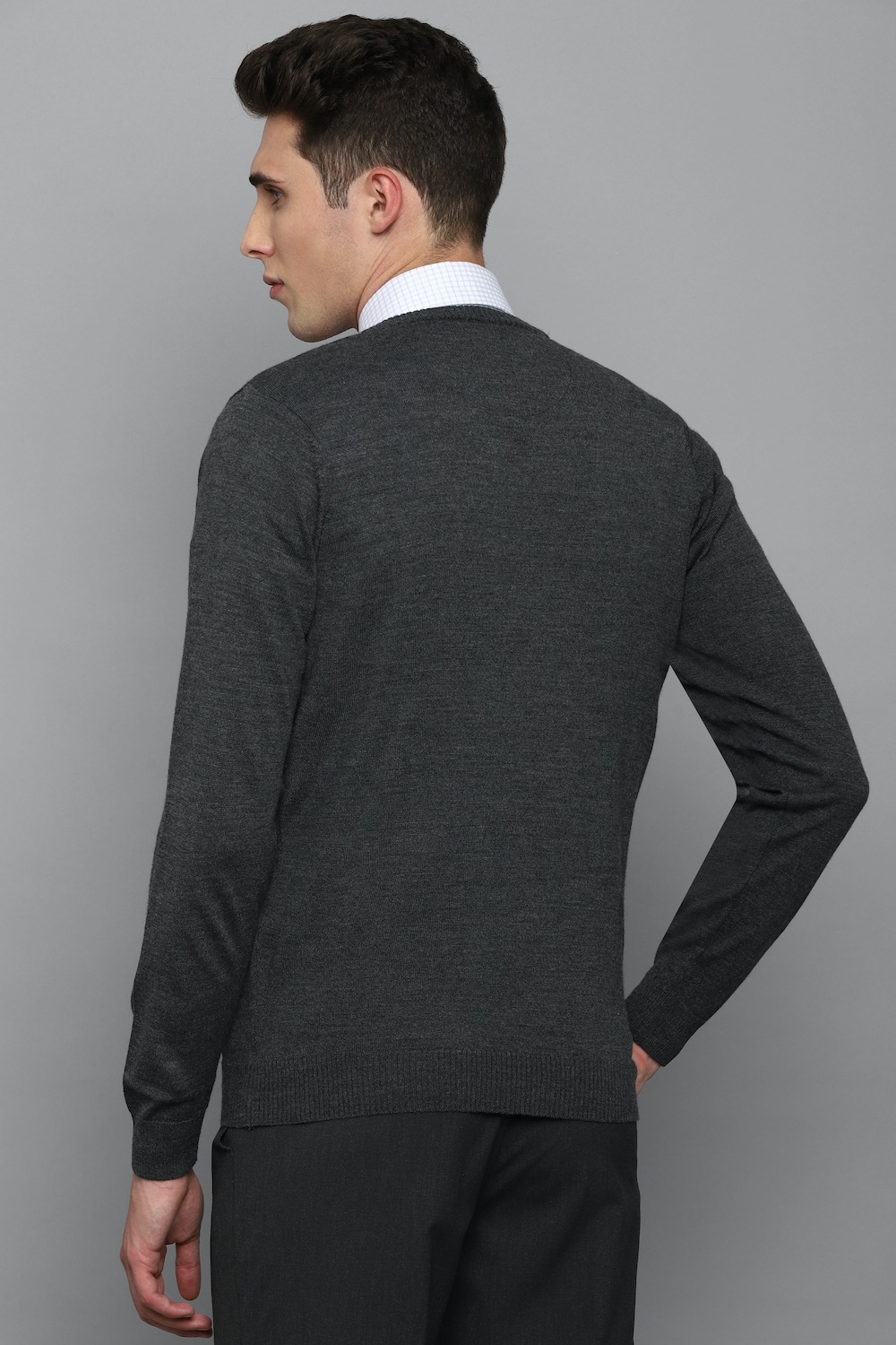 4987-men-grey-textured-v-neck-full-sleeves-sweater-grey-1.jpg