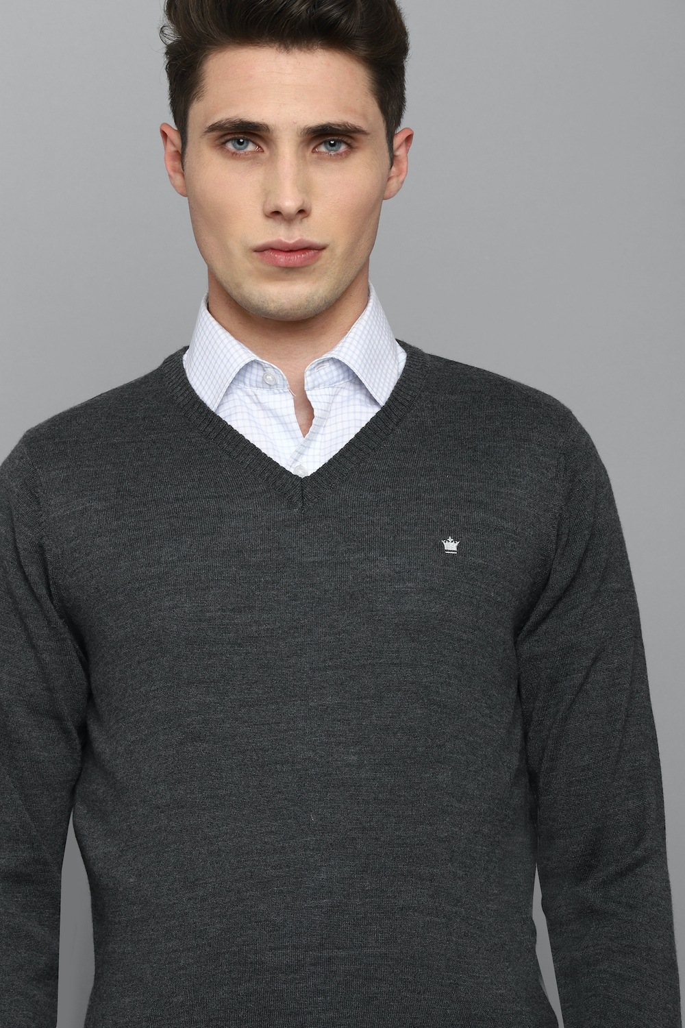4987-men-grey-textured-v-neck-full-sleeves-sweater-grey-1.jpg