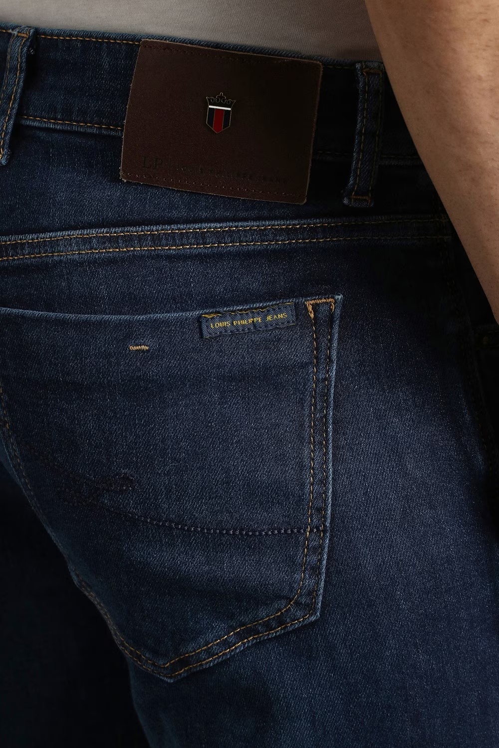 49878-men-navy-mid-slim-fit-jeans-navy-1.jpg