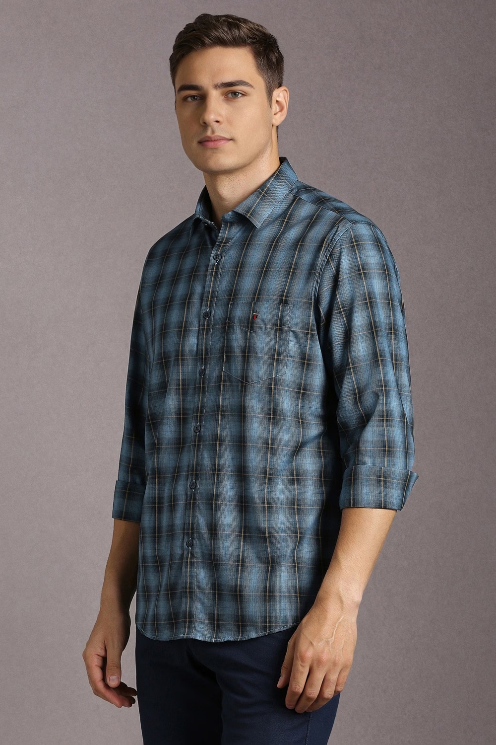 50067-men-blue-check-full-sleeves-casual-shirt-blue-1.jpg