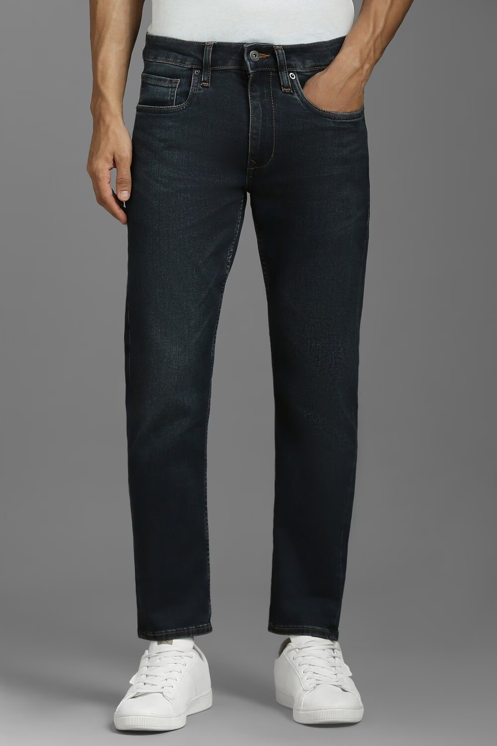 Men Navy Light Smart Fit Jeans-Navy
