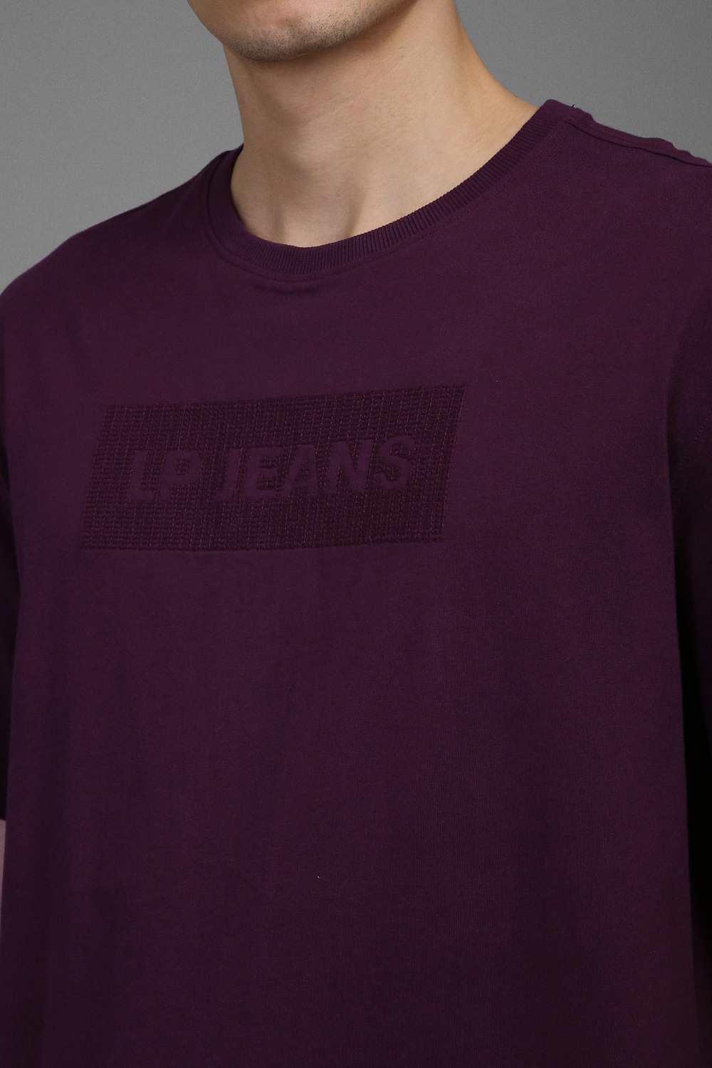 52140-men-purple-solid-crew-neck-t-shirt-purple-1.jpg