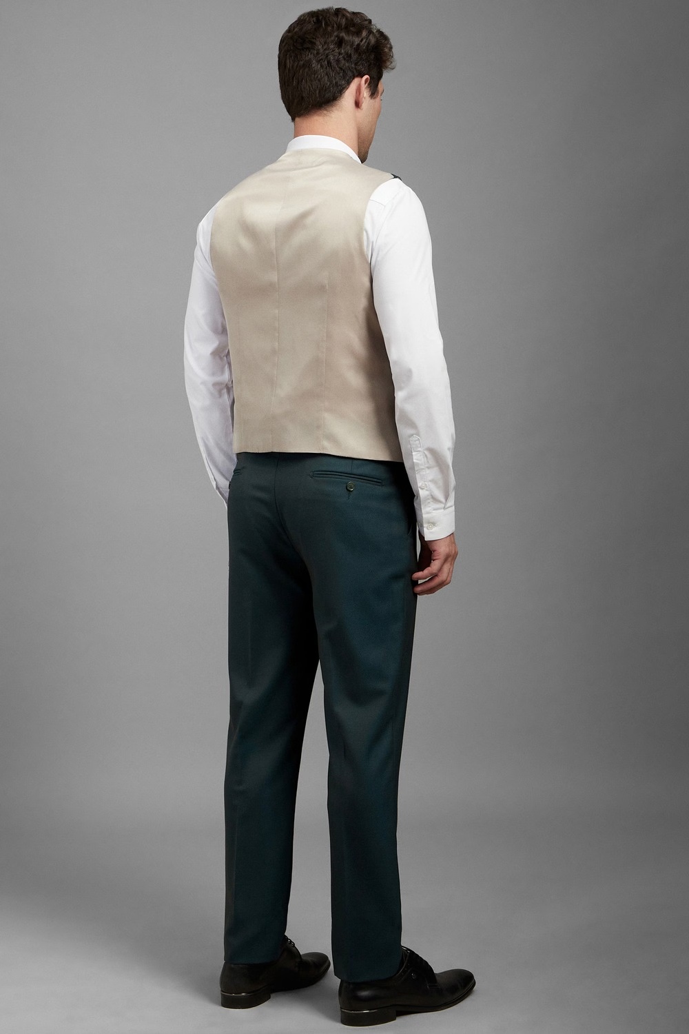 52305-men-green-regular-fit-textured-formal-three-piece-suit-green-1.jpg