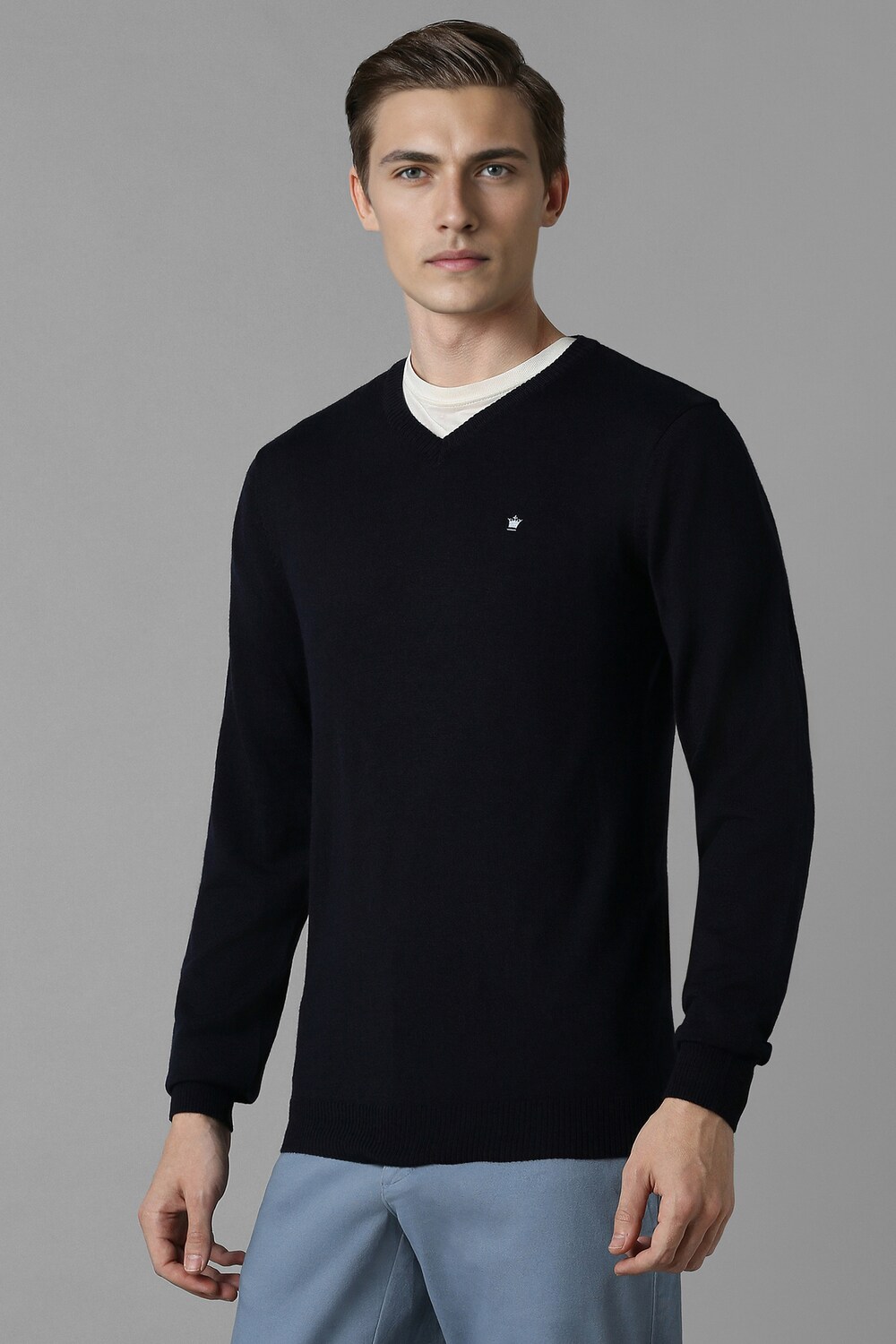 52607-men-navy-solid-v-neck-full-sleeves-sweater-navy-1.jpg