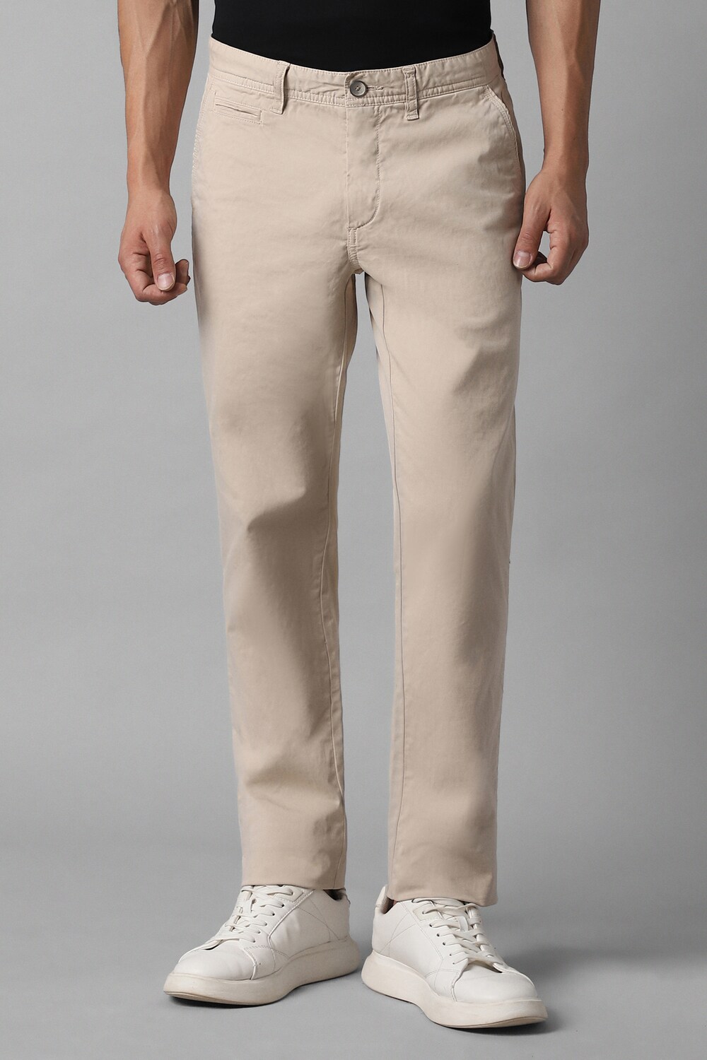 Men Beige Slim Fit Solid Flat Front Casual Trousers-Beige